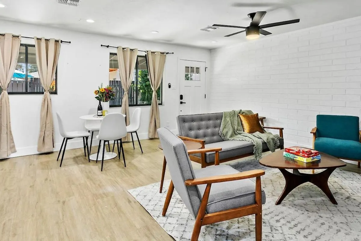 Holiday home Phoenix Gem Near Old Town