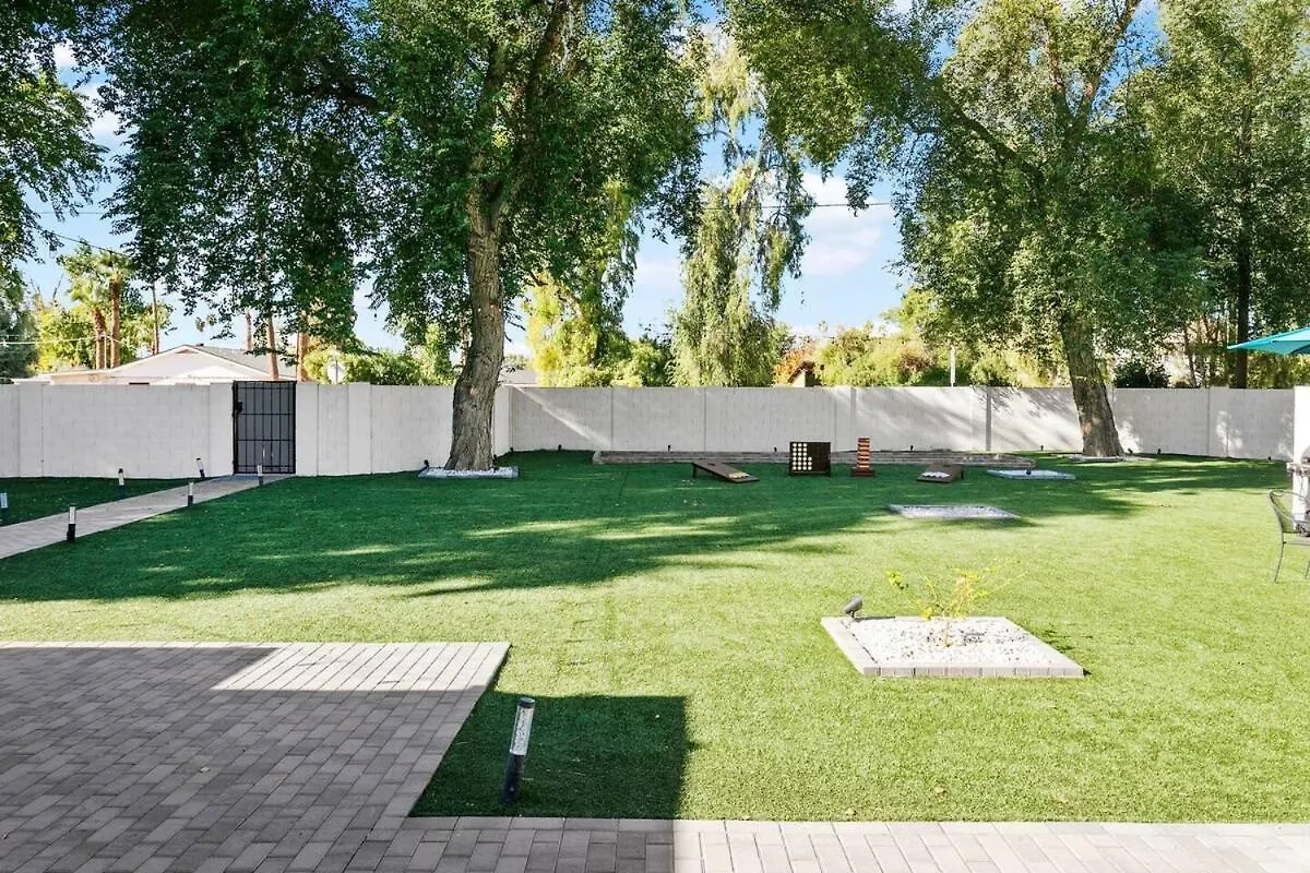 Phoenix Gem Near Old Town 0*,