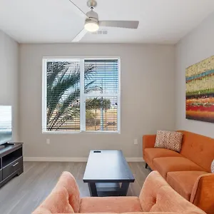 Gia Modern 2br With Swimming Pool Apartment